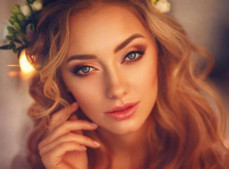 Зачаровуюча краса: фотогалерея з витонченими образами дівчини – фото 24