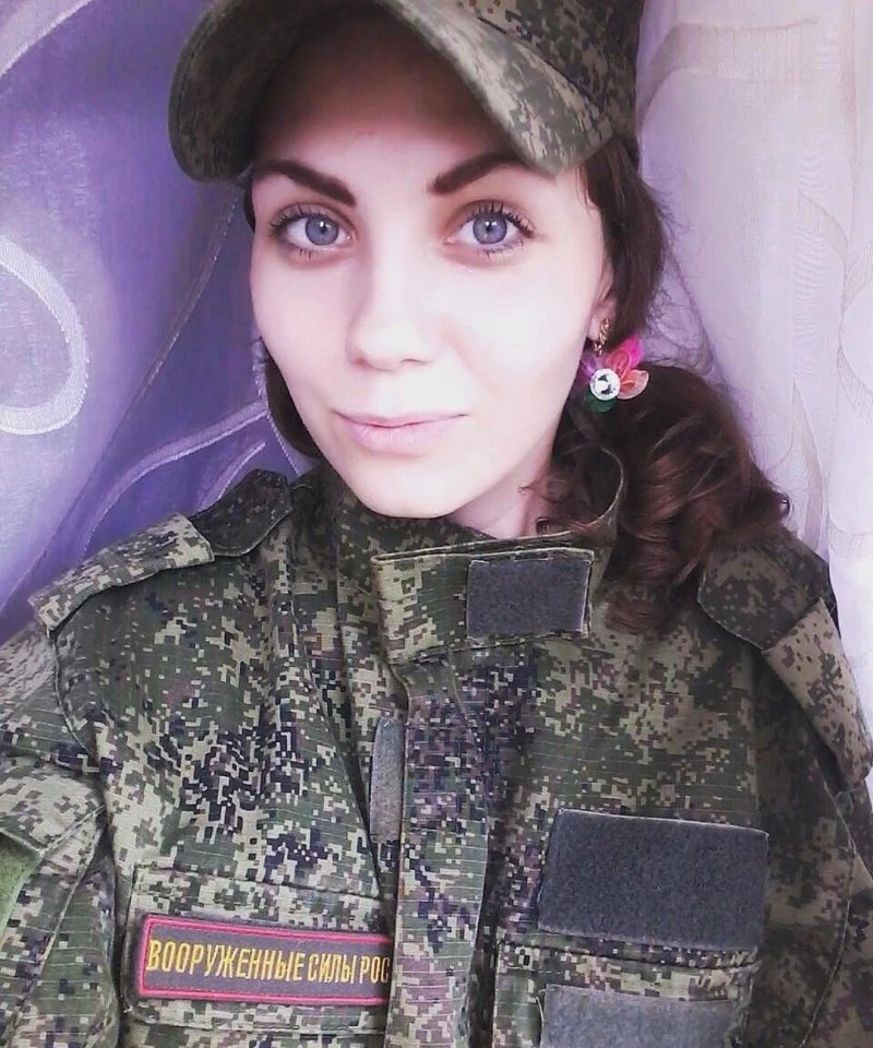 Елегантна краса: фотографії дівчини в стильному вбранні