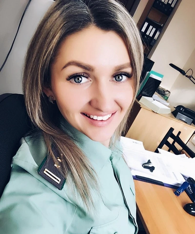 Елегантна краса: фотографії дівчини в стильному вбранні