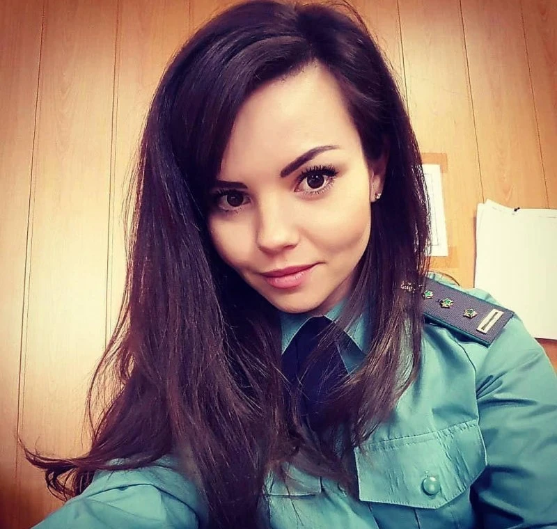 Елегантна краса: фотографії дівчини в стильному вбранні