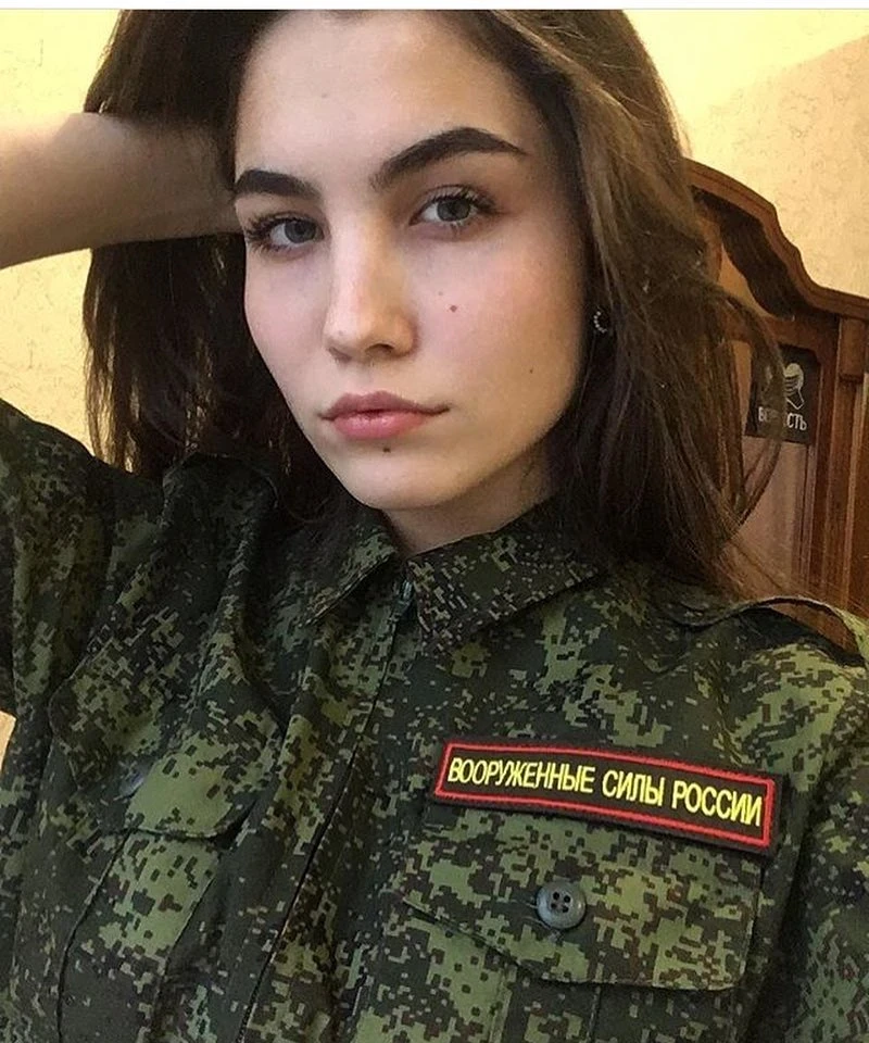 Елегантна краса: фотографії дівчини в стильному вбранні