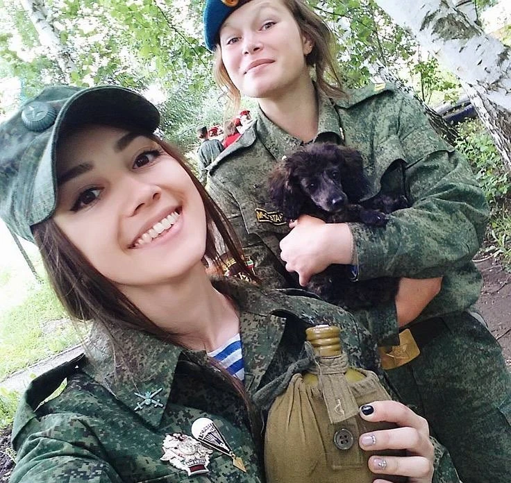 Елегантна краса: фотографії дівчини в стильному вбранні