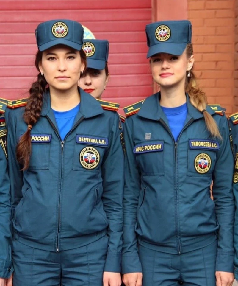 Зачаровуюча краса: фотогалерея з привабливою дівчиною – фото 15
