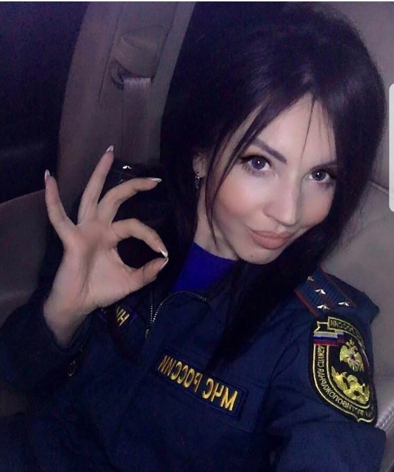 Зачаровуюча краса: фотогалерея з привабливою дівчиною – фото 2