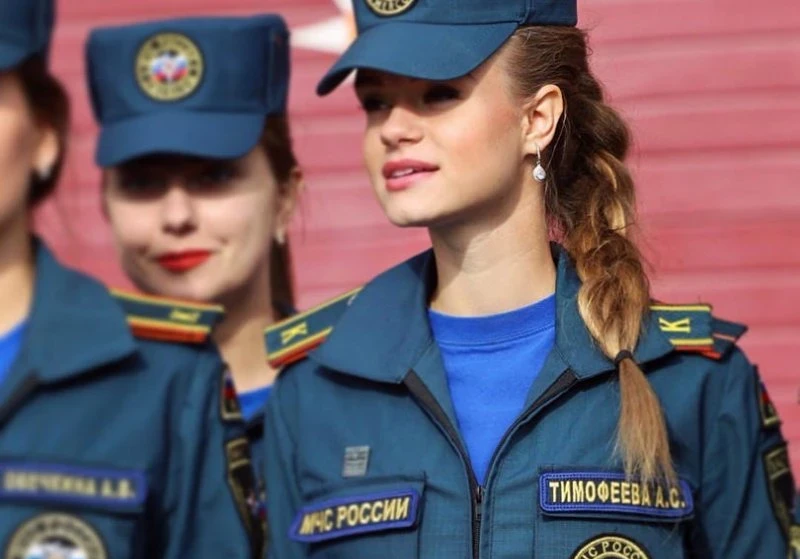 Зачаровуюча краса: фотогалерея з привабливою дівчиною – фото 29