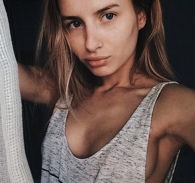 Елегантна краса: фотогалерея з витонченою дівчиною – фото 2