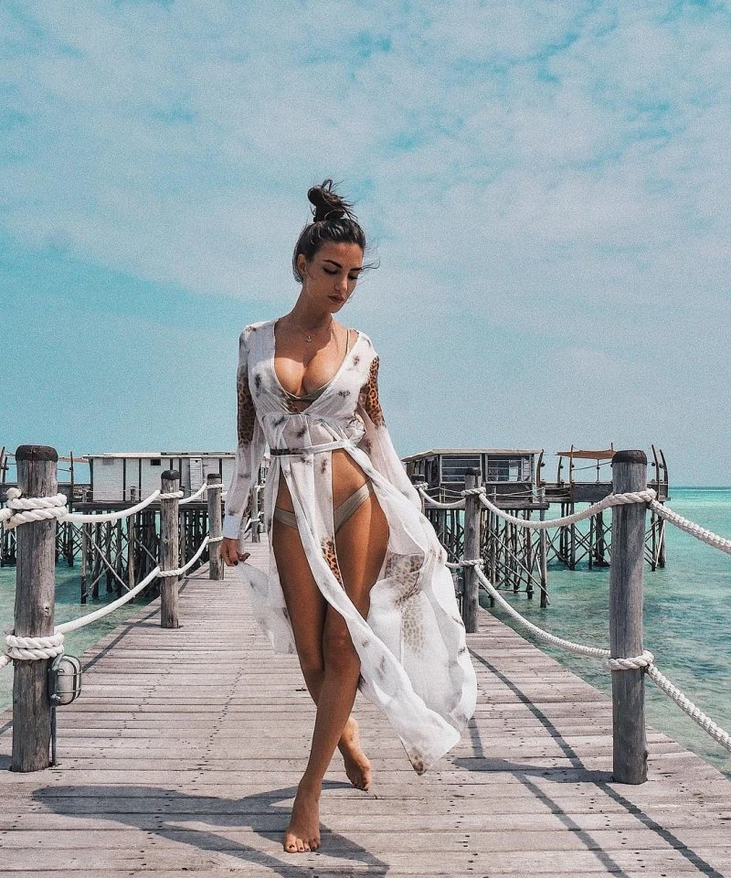 Зачаровуюча краса: фотогалерея зі стильною дівчиною – фото 32