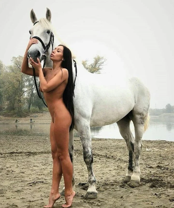 Елегантна краса: фотогалерея з чарівною дівчиною