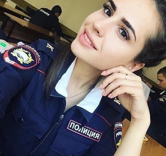 Зачарована краса: фотогалерея з вишуканою дівчиною – фото 1