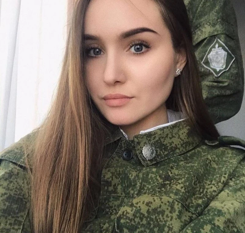 Зачарована краса: фотогалерея з вишуканою дівчиною – фото 11