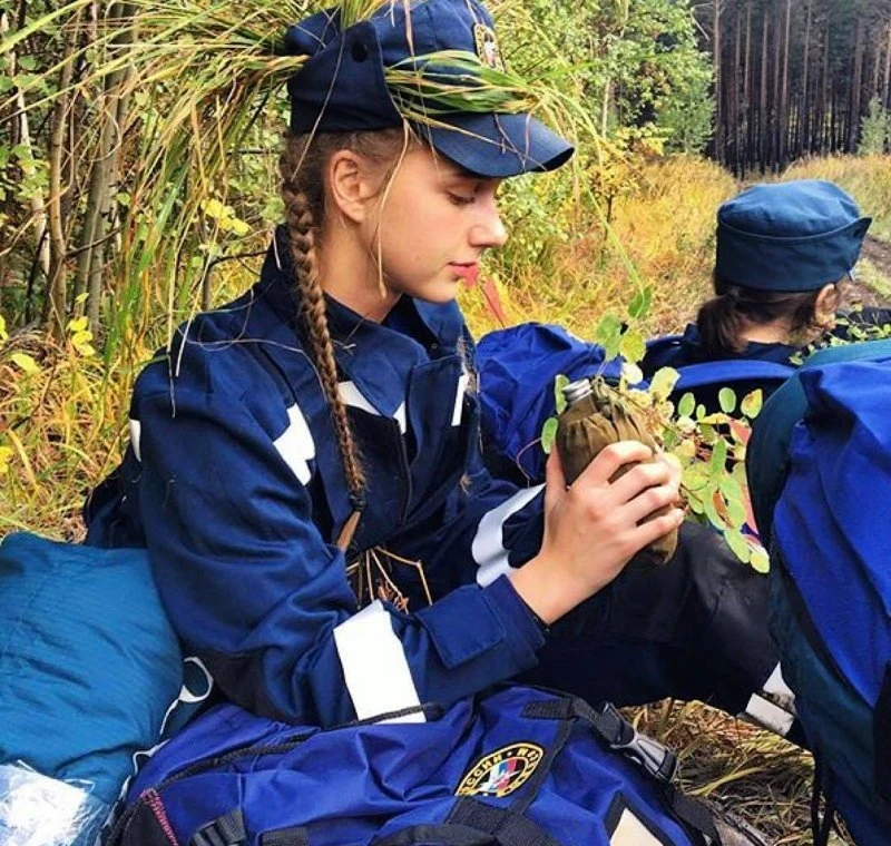 Зачарована краса: фотогалерея з вишуканою дівчиною – фото 20