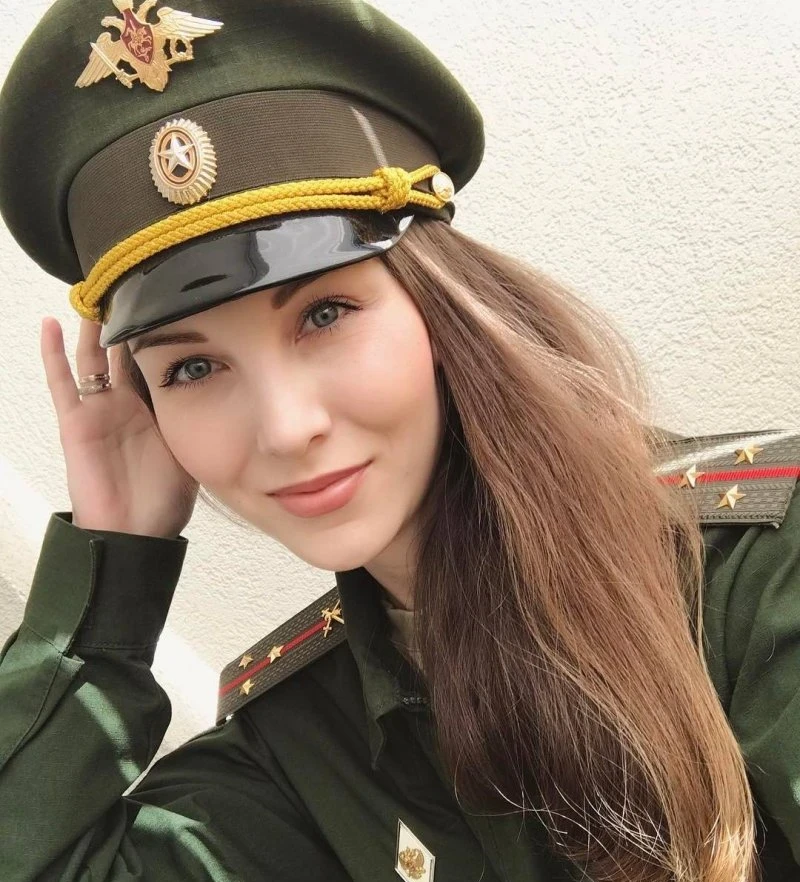 Зачарована краса: фотогалерея з вишуканою дівчиною – фото 21