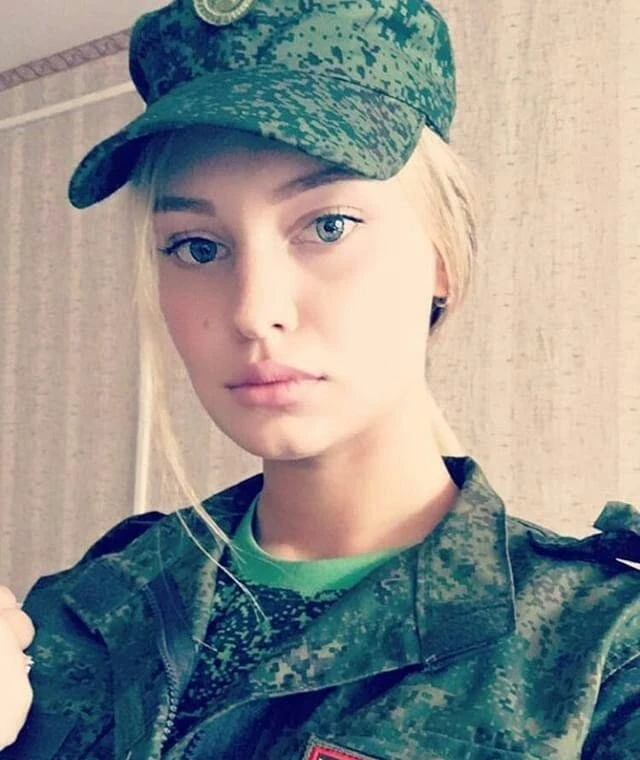 Зачарована краса: фотогалерея з вишуканою дівчиною – фото 35