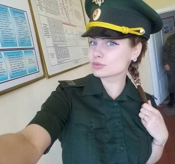 Зачарована краса: фотогалерея з вишуканою дівчиною – фото 36