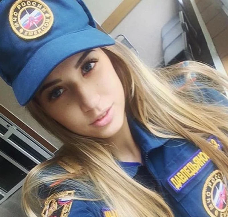 Зачарована краса: фотогалерея з вишуканою дівчиною – фото 4