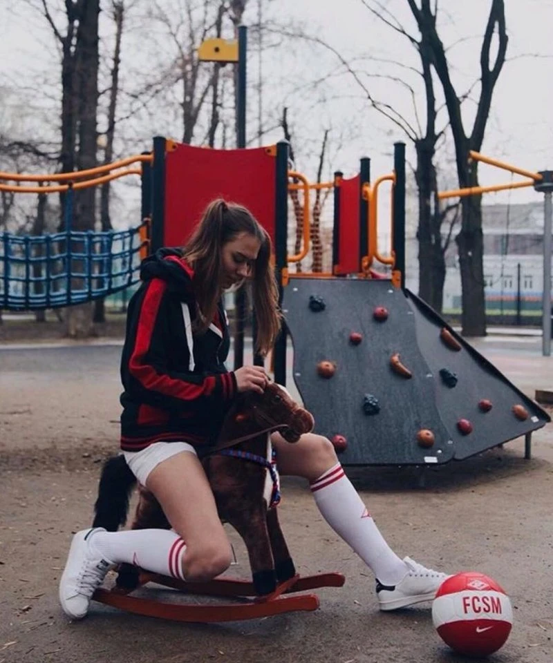 Елегантна красуня: фотогалерея з натяком на чарівність – фото 32