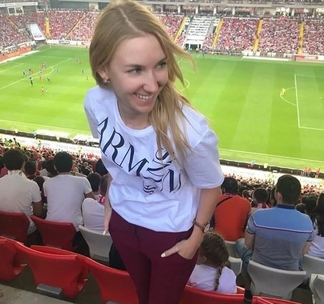 Елегантна красуня: фотогалерея з натяком на чарівність – фото 50