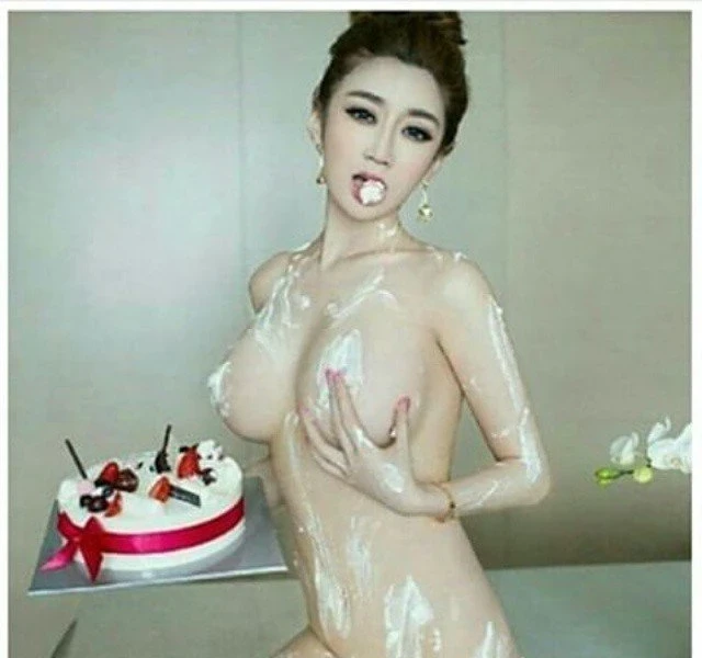 Чарівна красуня: фотогалерея з вишуканими образами – фото 15