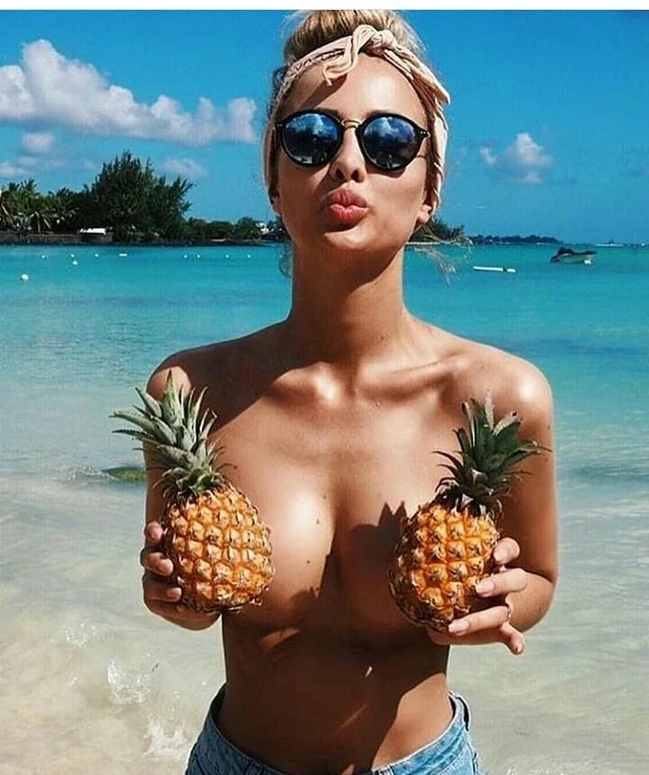 Елегантна краса: фотогалерея з витонченою дівчиною