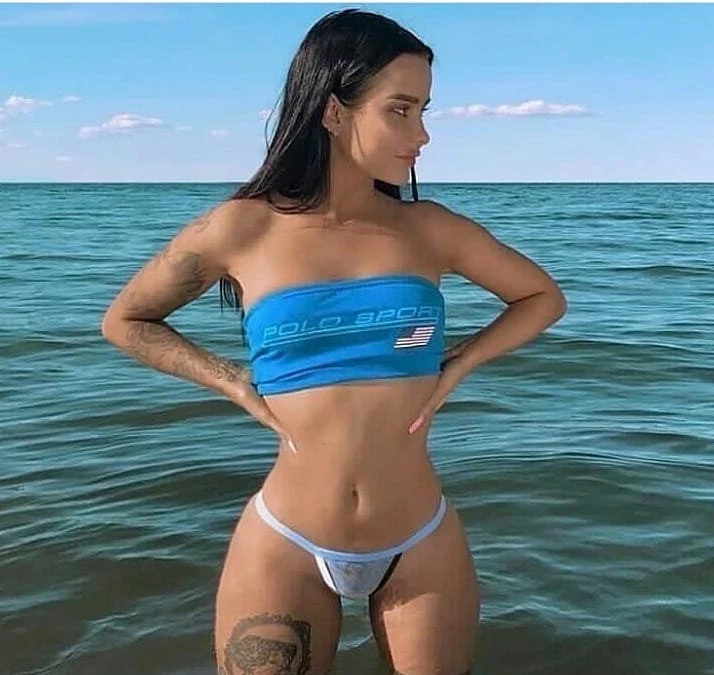 Елегантна краса: фотогалерея з витонченою дівчиною