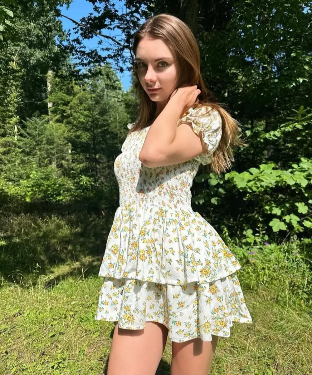 Заворожлива краса: фотогалерея з витонченими образами дівчини